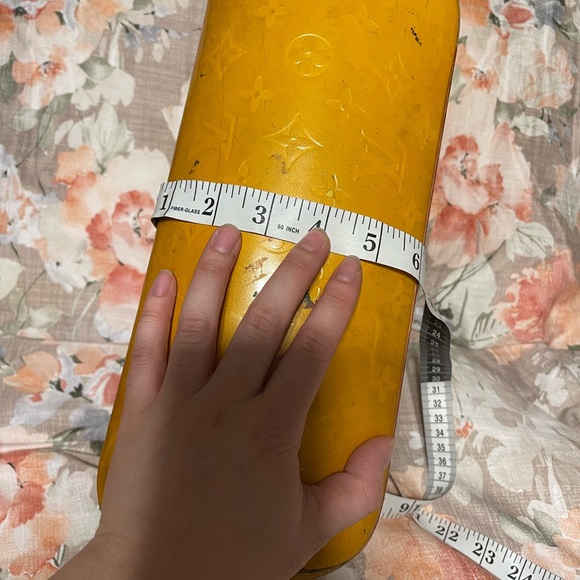 Louis Vuitton - Picture 7 of 12